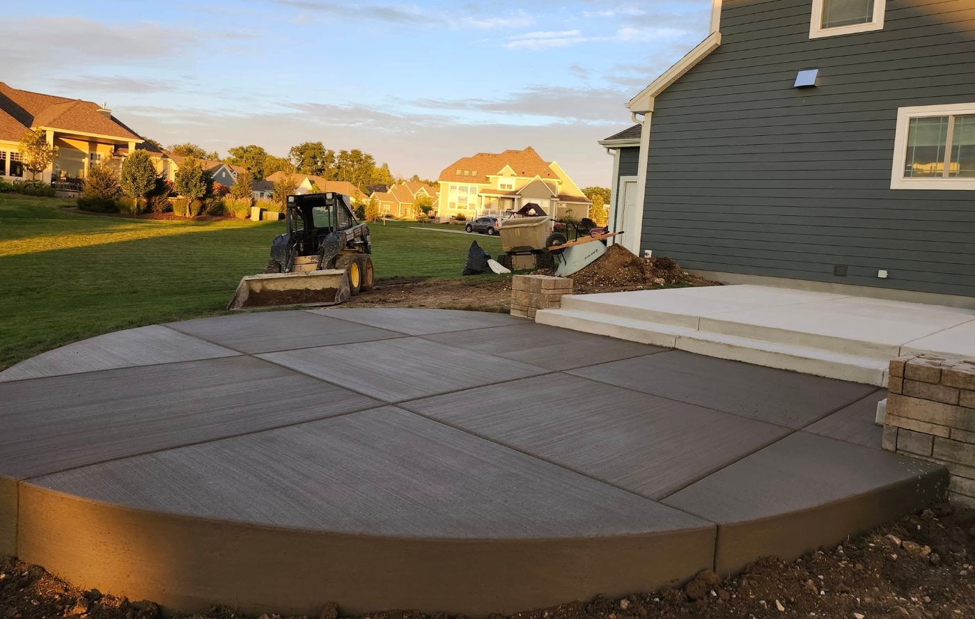 concrete patio with a rounded front
